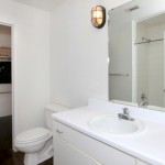 Homes of Parker Commons Apartments Bathroom