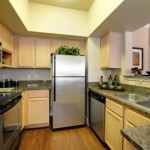 Marquis at Willow Lake Apartment Kitchen